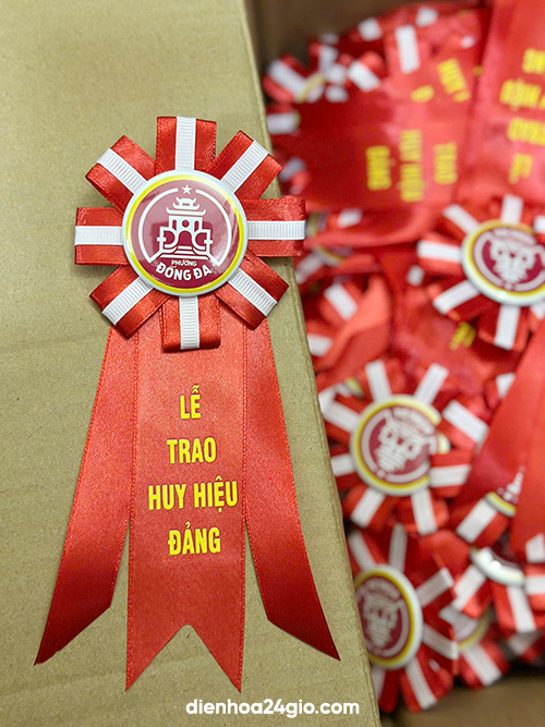 Hoa Cài Áo Đại Biểu Tại Hà Nội – Giao Nhanh Đến Từng Phường, Xã