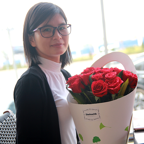 VIẾT TẶNG EM CÔ GÁI BÁO CHÍ