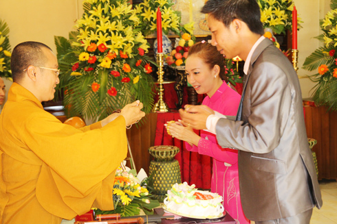 Điện hoa 24 giờ cung cấp hoa tươi khu vực tỉnh Trà Vinh