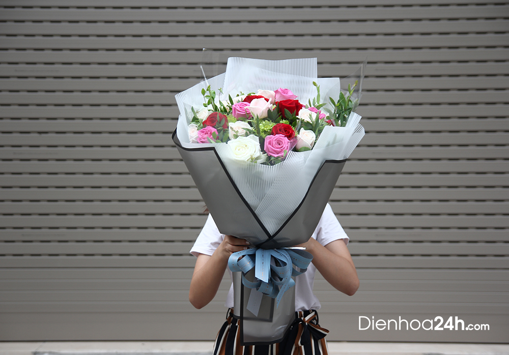 Hoa chúc mừng cho ngày của tình yêu.