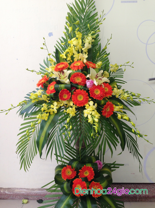 Cắm lẵng hoa chúc mừng