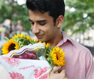 Tặng hoa cho nam giới và những điều cần biết