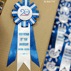 Hoa cài áo đại biểu Hà Nội