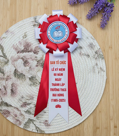 Hoa cài áo lễ trưởng thành, lễ tri ân thầy cô