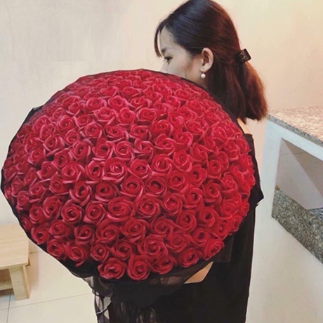 Bó hoa hồng sáp đỏ 100 bông