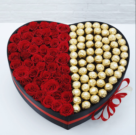 Hộp tim hoa và chocolate G617
