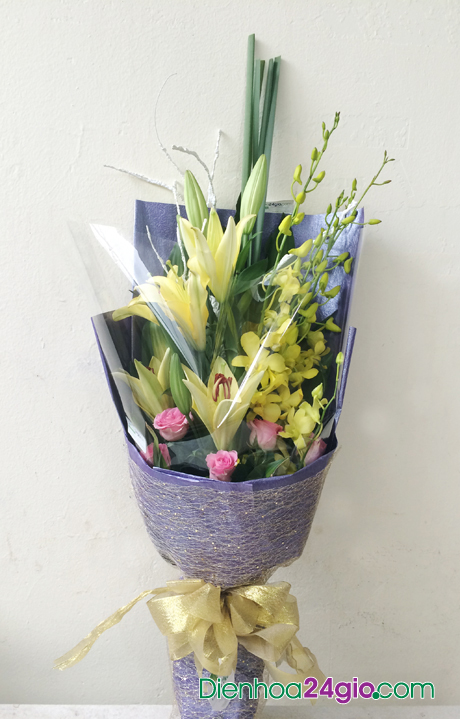 Bó hoa lan và hoa ly HB167