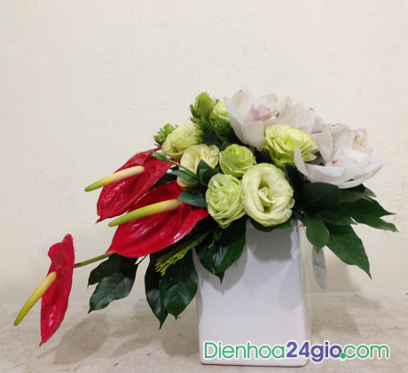 Hoa để bàn làm việc