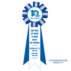 Hoa cài áo kỷ niệm 10 năm ngày ra trường