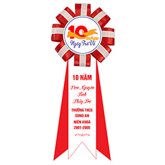 Hoa cài áo kỷ niệm 10 năm ra trường