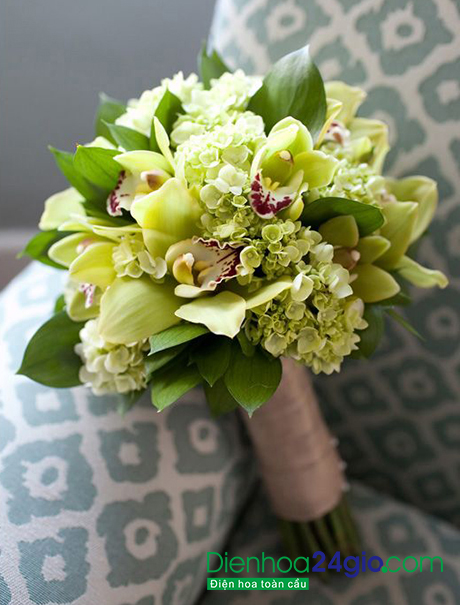 Hoa cầm tay c&ocirc; d&acirc;u HC17