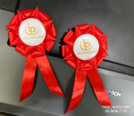 những mẫu hoa cài áo mới năm 2026 dành cho đại hội và hội nghị