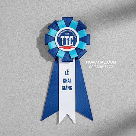 mẫu hoa cài áo đại biểu đẹp màu xanh cho sự kiện