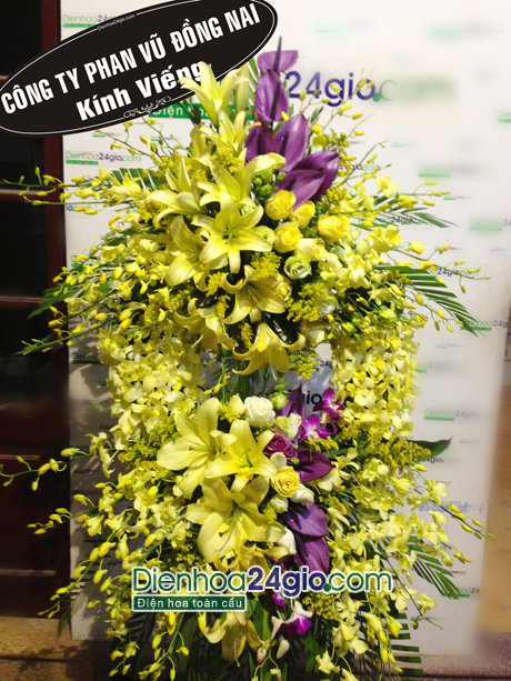 Mua v&ograve;ng hoa tang lễ m&agrave;u v&agrave;ng ở đ&acirc;u