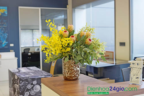 Hoa để b&agrave;n