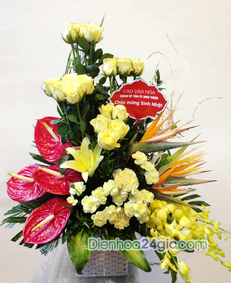 chọn lẵng hoa tươi gửi tới lễ t&acirc;n gia