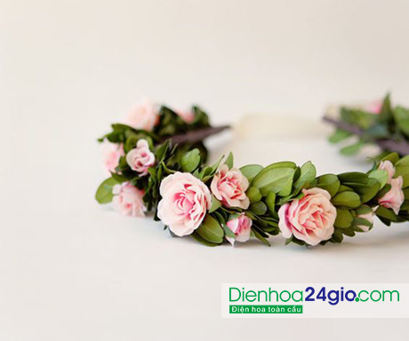 V&ograve;ng hoa đội đầu