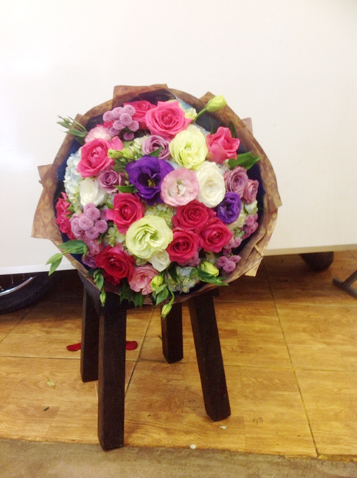 Chọn mẫu hoa đơn giản